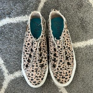 Blowfish Women's Play Fashion Sneaker, Latte Spot Print Canvas Size 7 EUC
